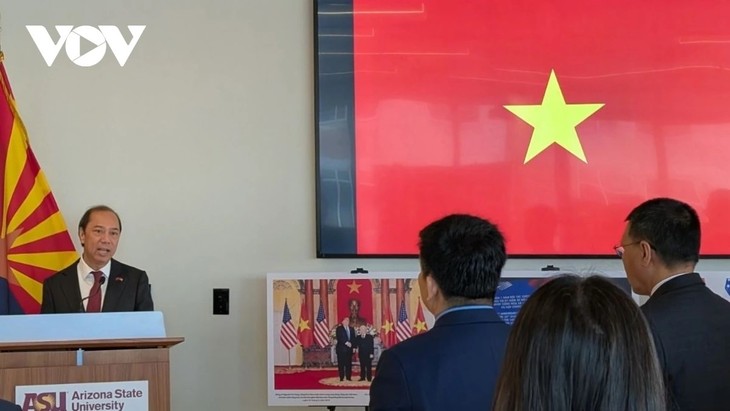 Triển lãm ảnh và thủ công mỹ nghệ Việt Nam tại Washington DC